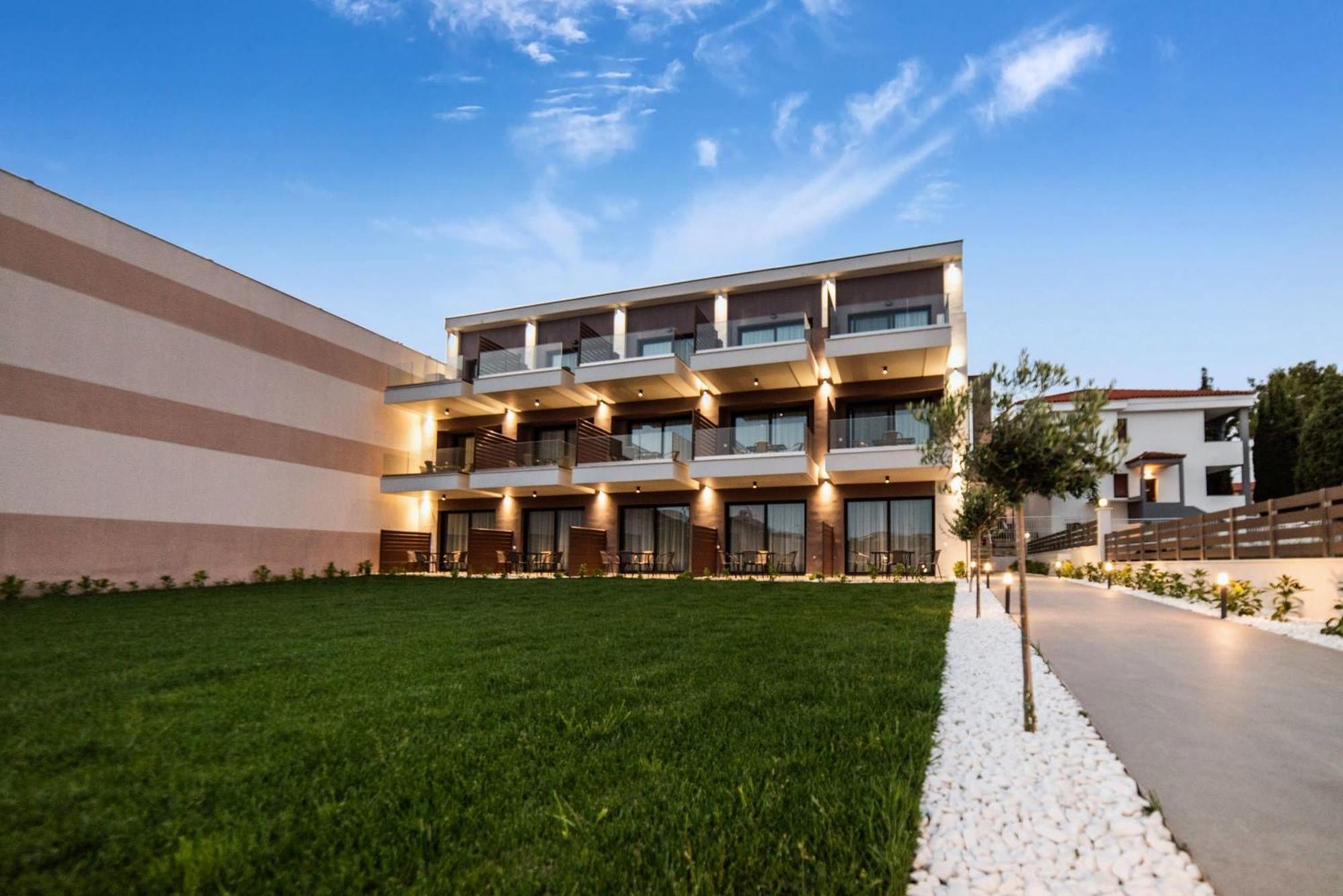 Sithonian Sunset Luxury - Nikiti Cozy Getaways Aparthotel Buitenkant foto
