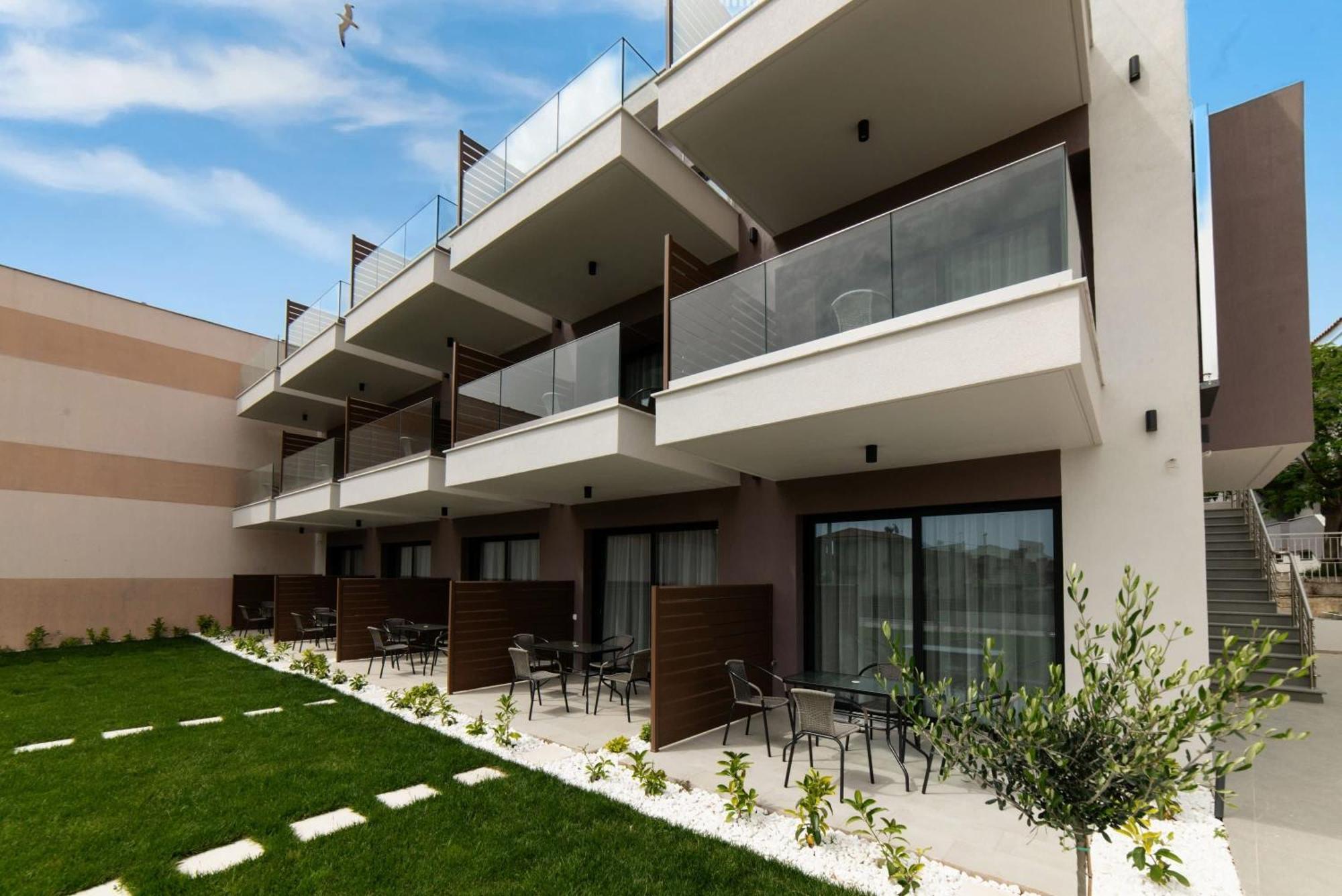Sithonian Sunset Luxury - Nikiti Cozy Getaways Aparthotel Buitenkant foto